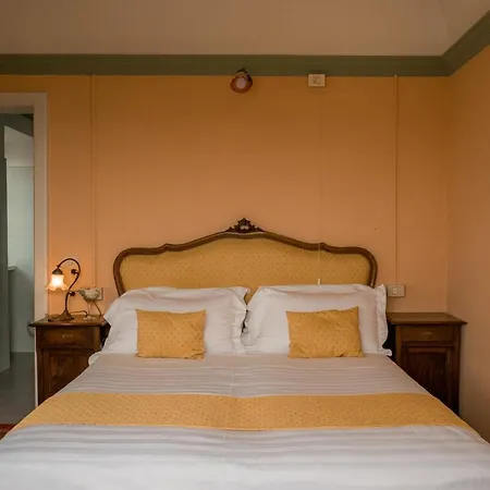 Hotel Real Castello 2*