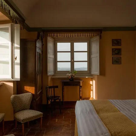 Hotel Real Castello 2*