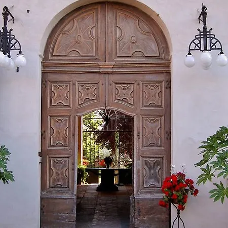 Hotell Real Castello