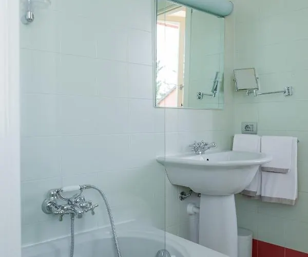 Real Castello Hotell 2*